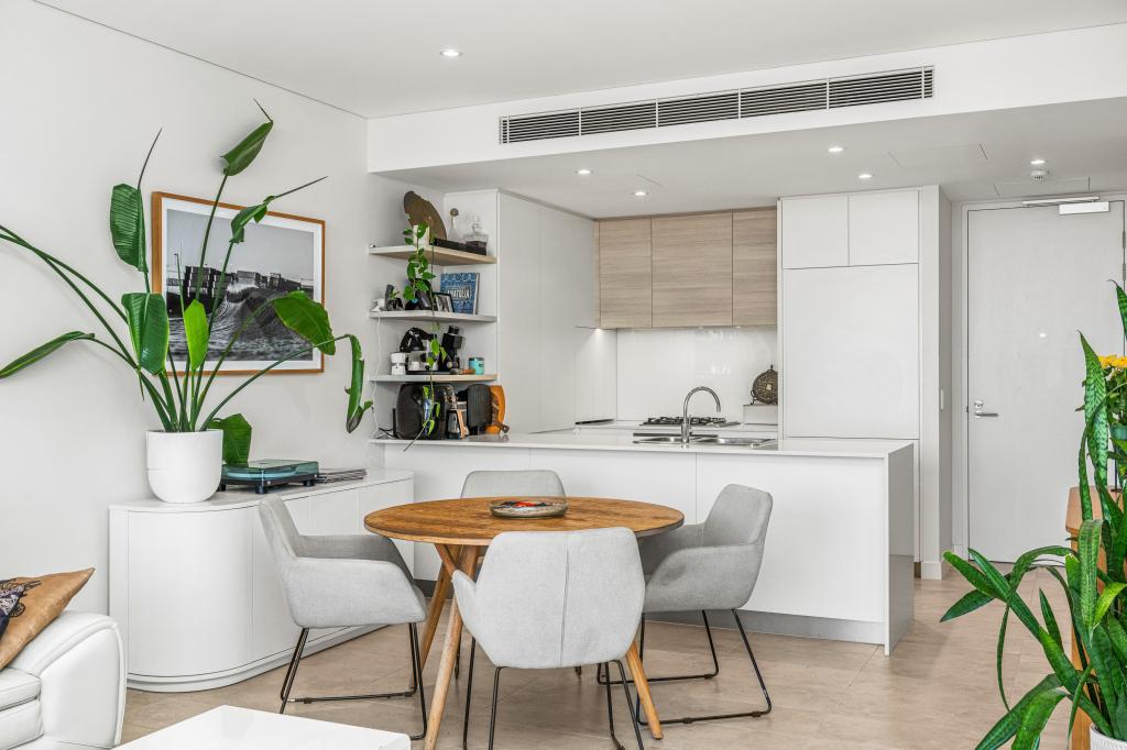 206/5 CATTALINI LANE, NORTH FREMANTLE, WA 6159