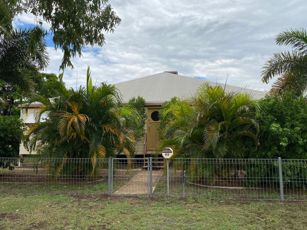 42 Box St, Barcaldine, QLD 4725