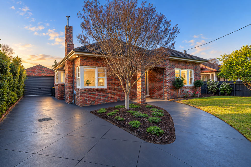 9 Calembeena Ave, Hughesdale, VIC 3166