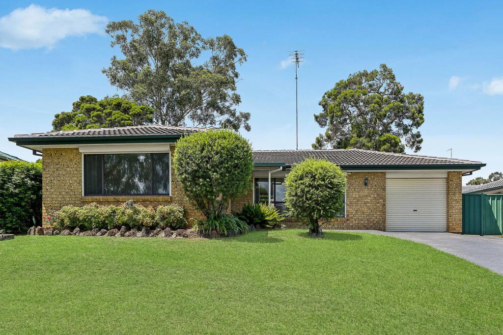 217 Banks Dr, St Clair, NSW 2759