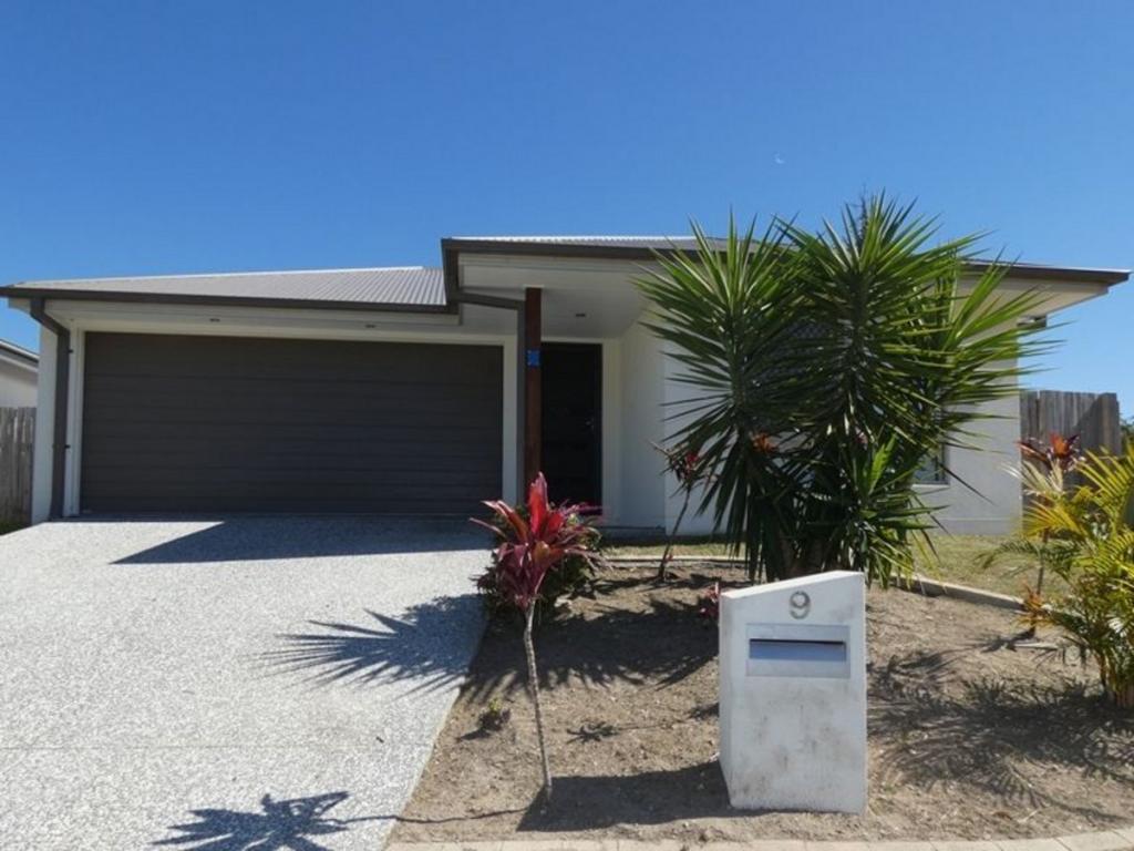 9 Winchester Cres, Pimpama, QLD 4209