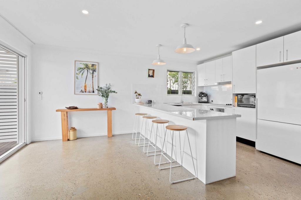 396 Cypress Tce N, Palm Beach, QLD 4221