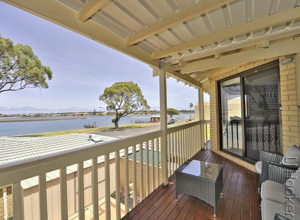 3/4 Soldiers Cove Tce, Dudley Park, WA 6210