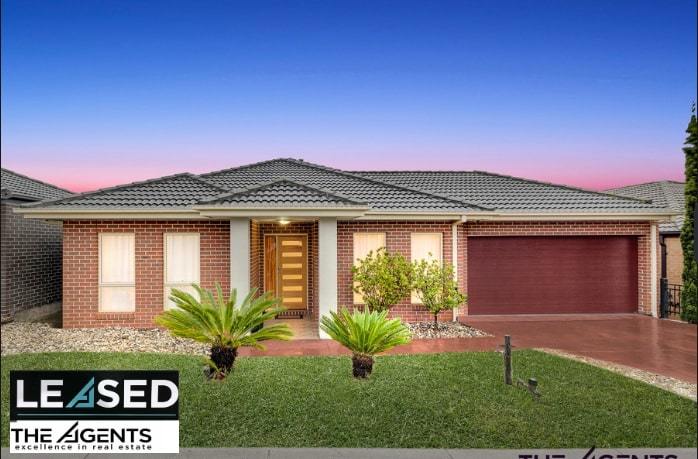 18 SOARING RD, TARNEIT, VIC 3029