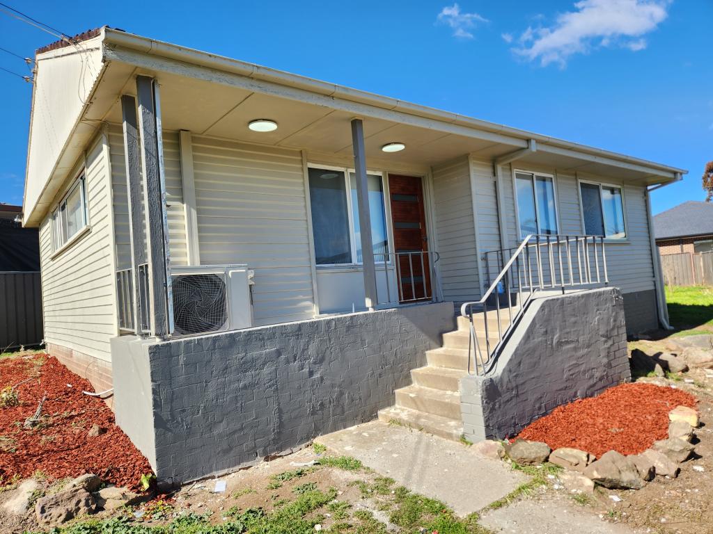 12 Adaminaby St, Heckenberg, NSW 2168