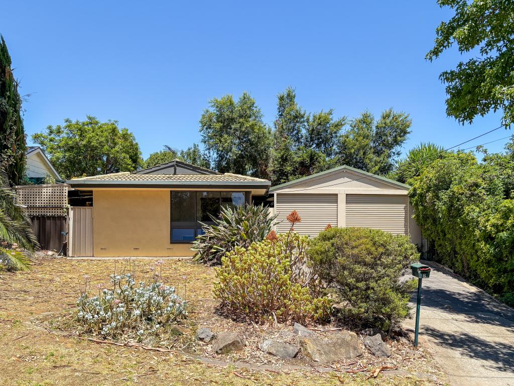 8 Mandalay Dr, Happy Valley, SA 5159