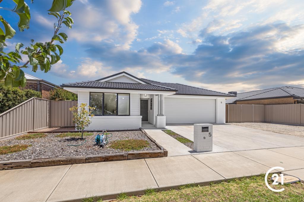 5 EAKIN ST, ECHUCA, VIC 3564
