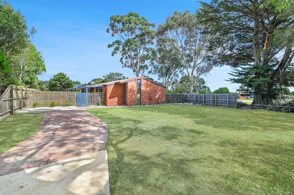 12 Carluke Cl, Berwick, VIC 3806