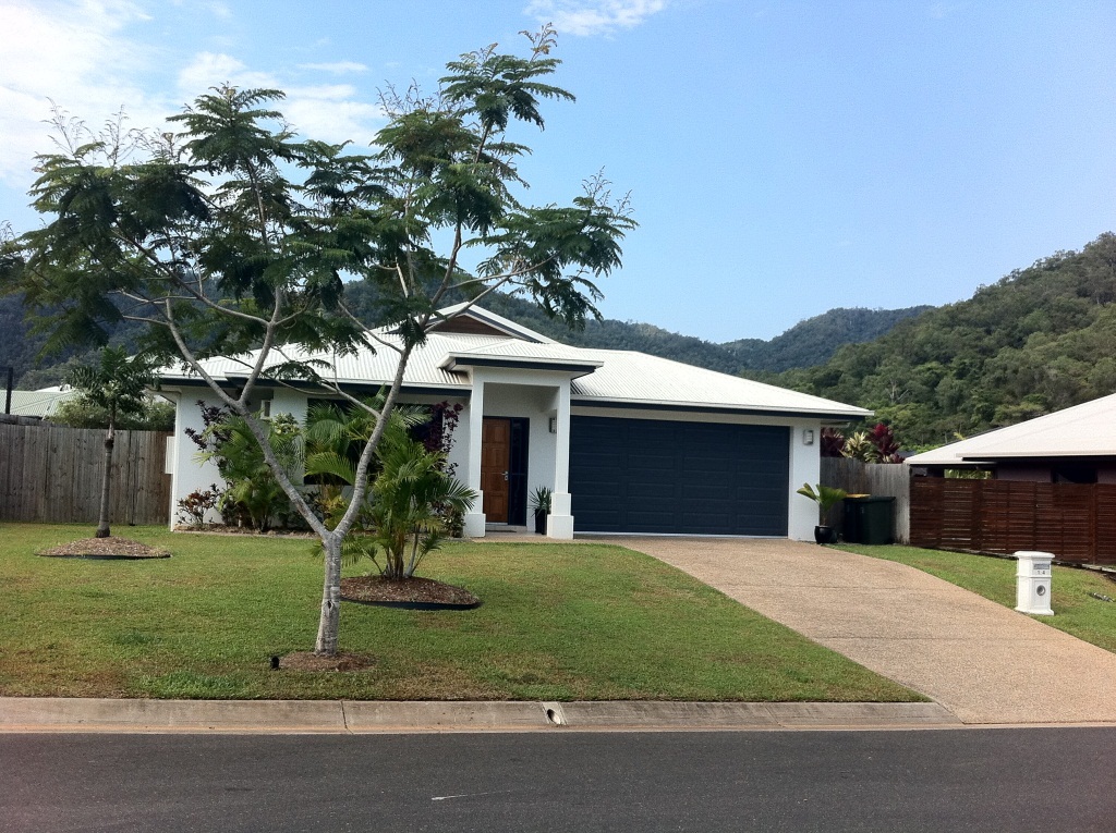 14 Bromell Cl, Redlynch, QLD 4870