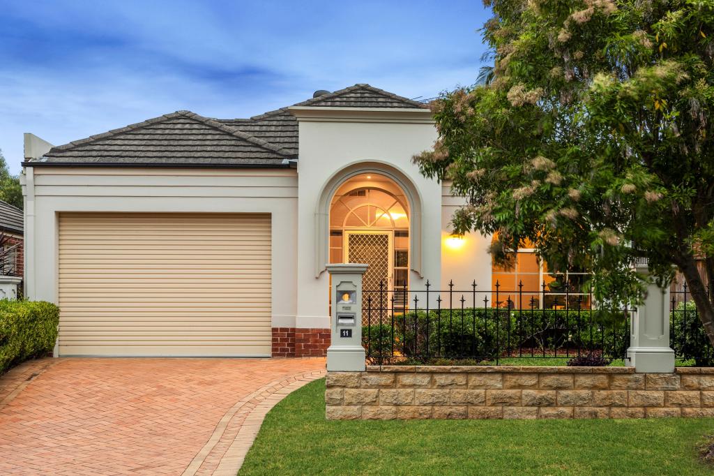 11 Garnet Gr, Glenwood, NSW 2768