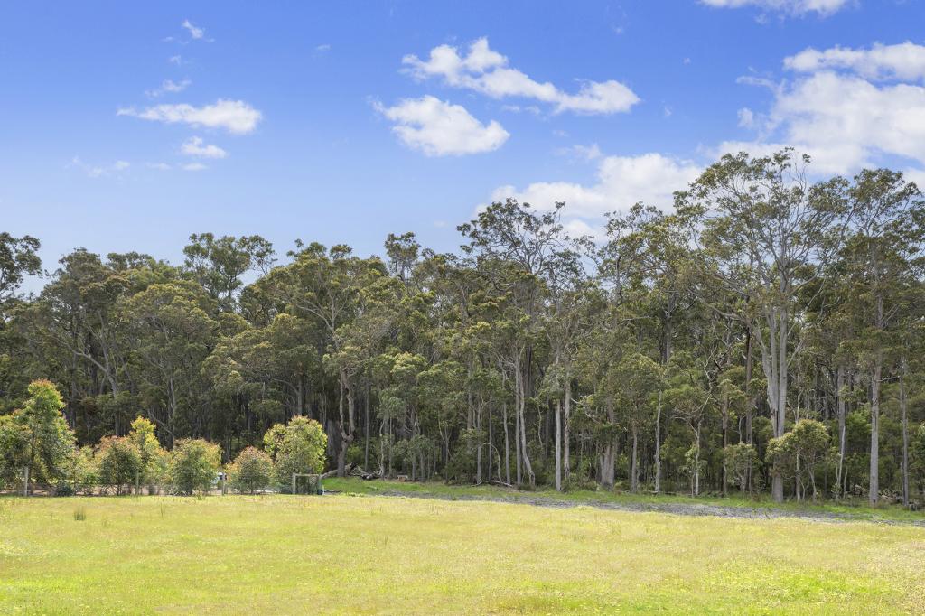 8 Mcdermott Pde, Witchcliffe, WA 6286