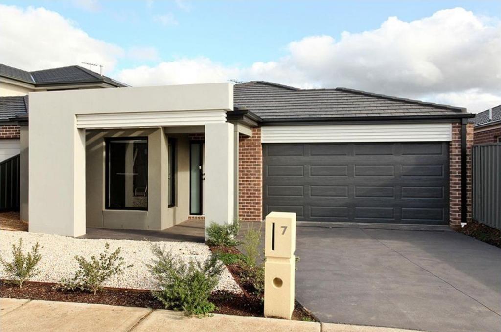 7 Muster St, Manor Lakes, VIC 3024