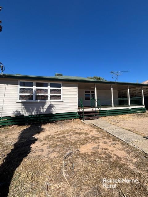 68 Chrystal St, Roma, QLD 4455