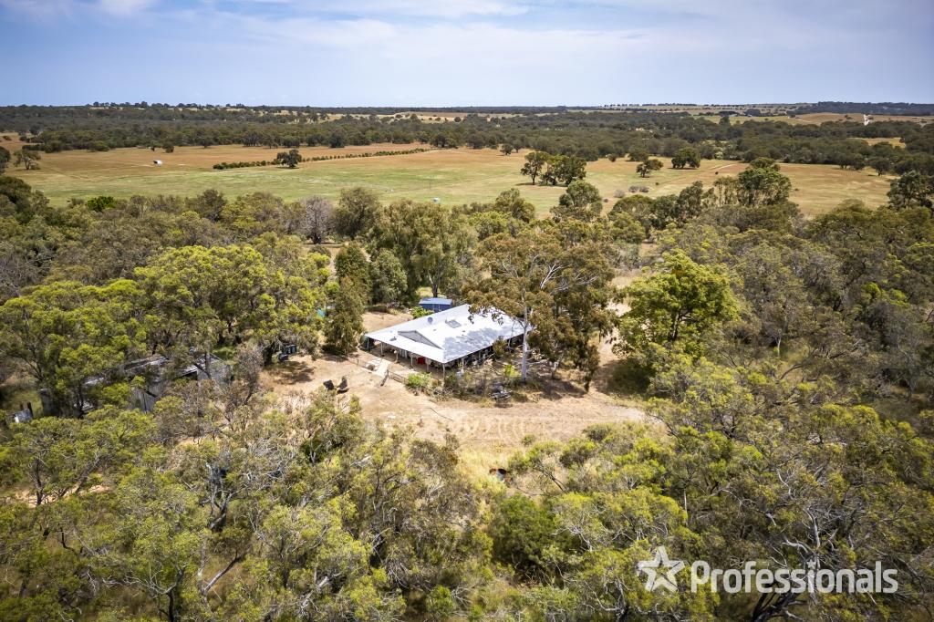 444 Nabaroo Rd, Cowalla, WA 6503