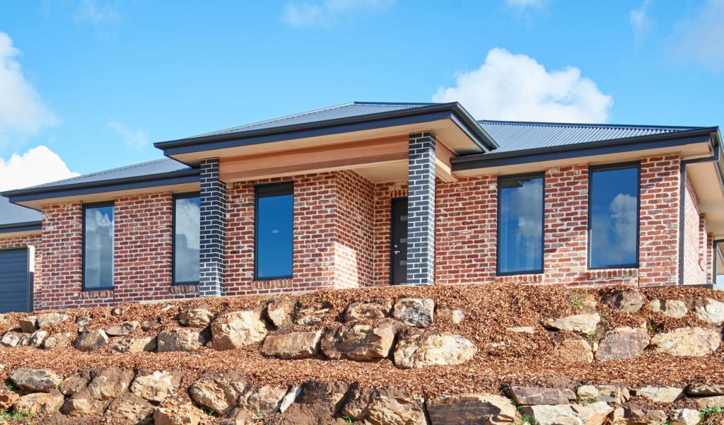 123 Brooklyn Dr, Bourkelands, NSW 2650