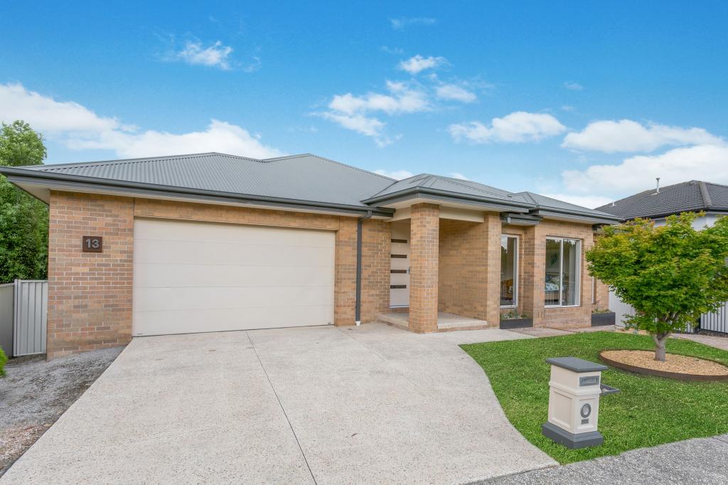 13 The Circuit, Pakenham, VIC 3810