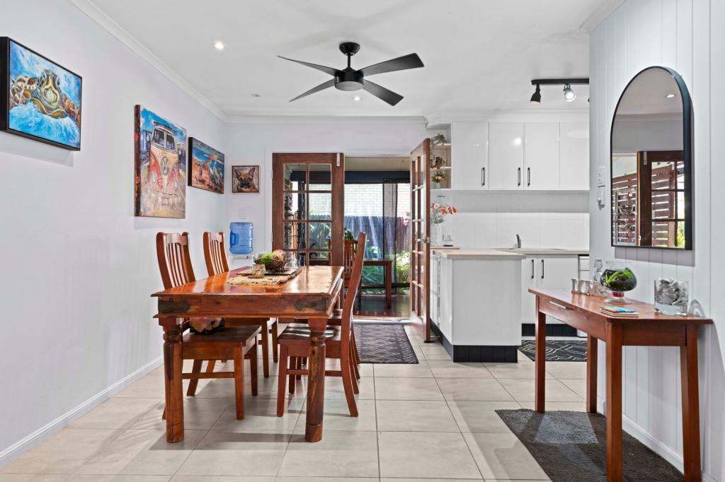 1 Carol St, Redland Bay, QLD 4165
