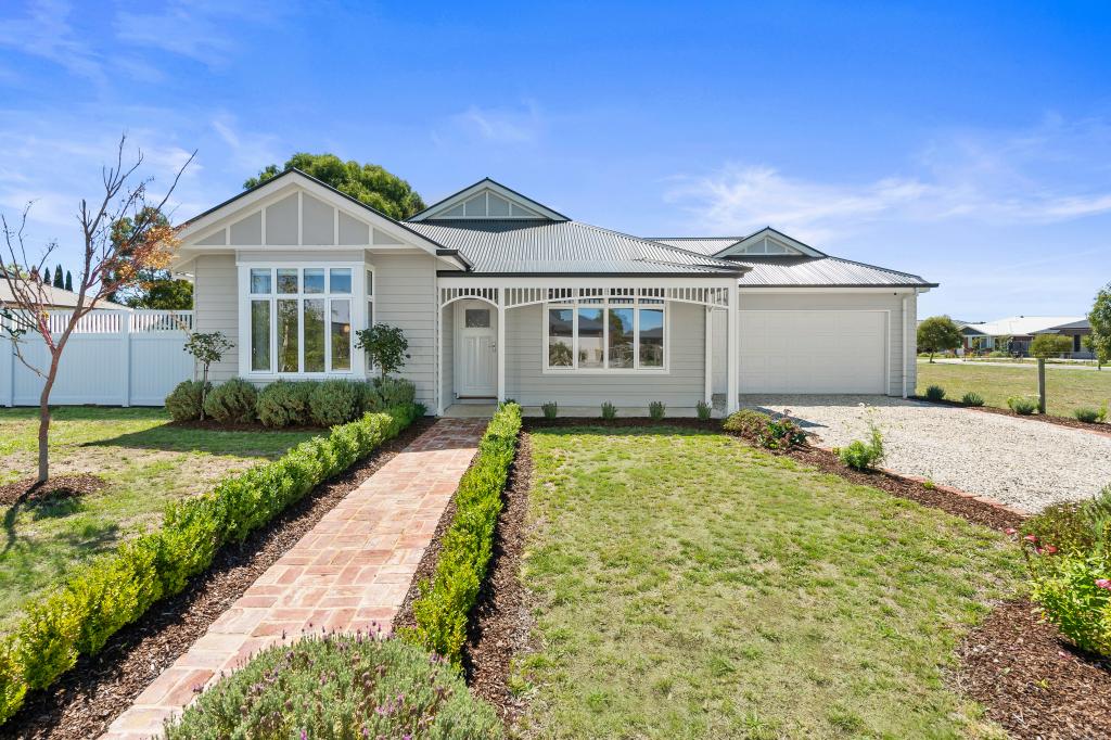 25 Cheriton Dr, Riddells Creek, VIC 3431