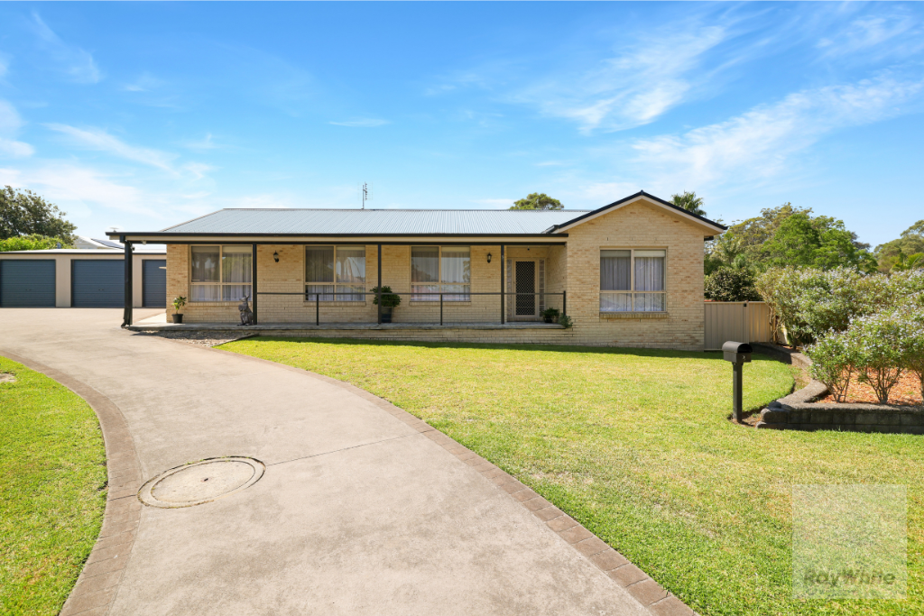 3 ATKINS PL, ST GEORGES BASIN, NSW 2540