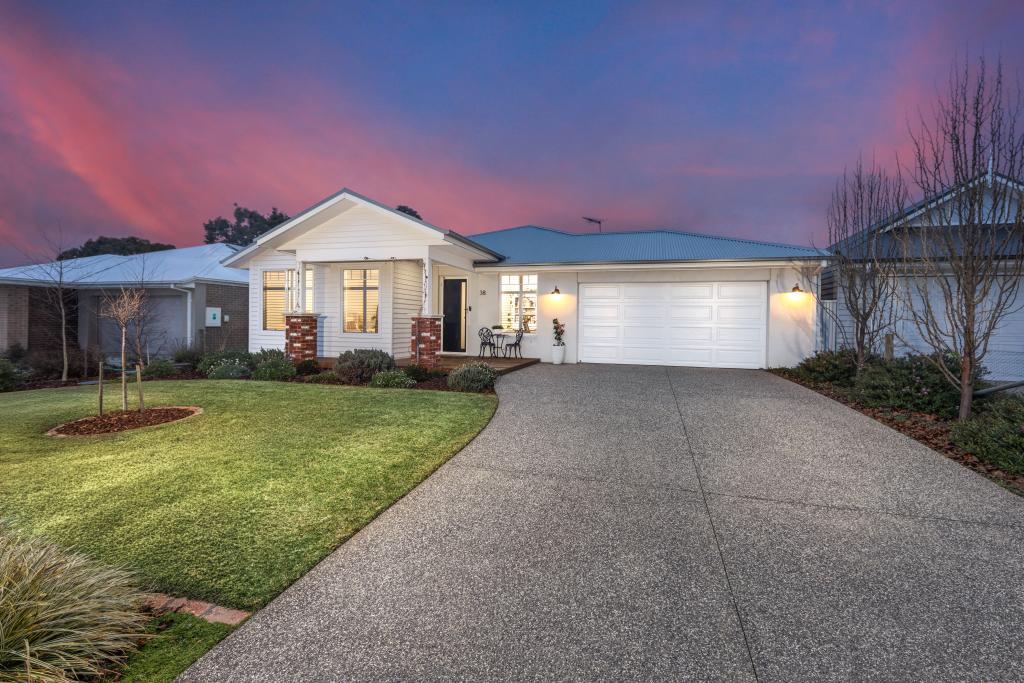 38 Yellowgum Ave, Riddells Creek, VIC 3431