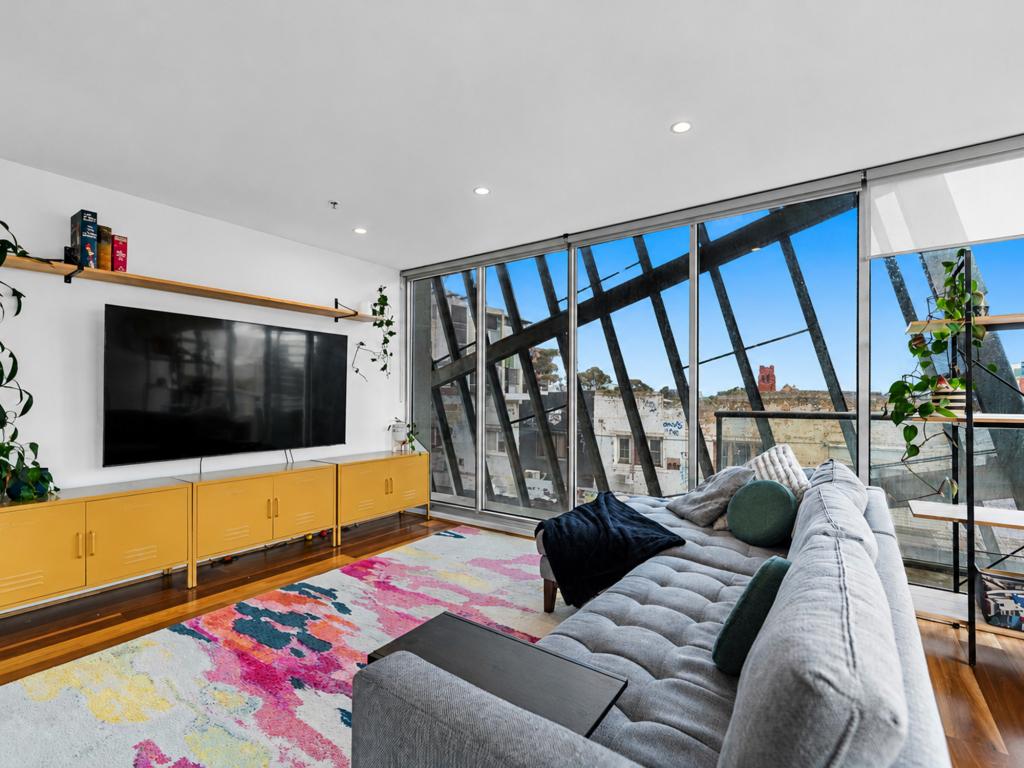 201/250 BARKLY ST, FOOTSCRAY, VIC 3011