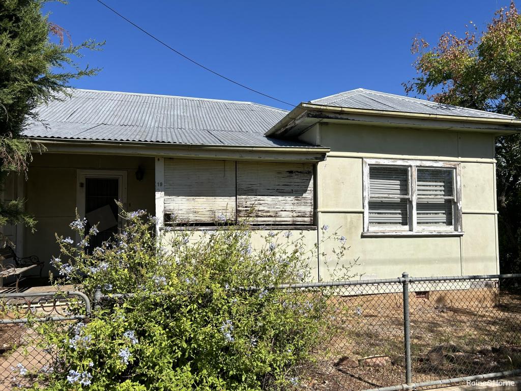 19 East St, Grenfell, NSW 2810