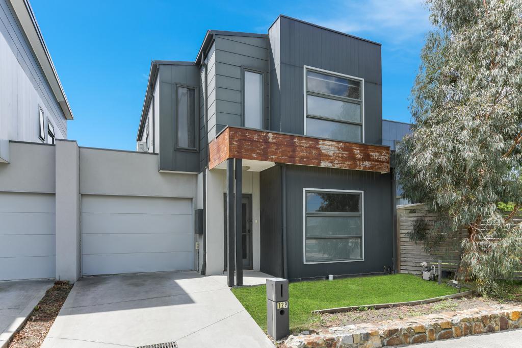 129 Arena Ave, Roxburgh Park, VIC 3064