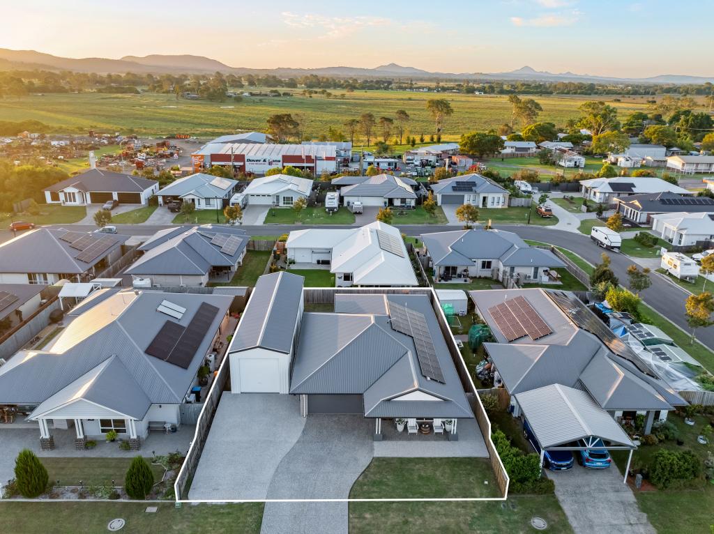 6 Saintly Cres, Beaudesert, QLD 4285