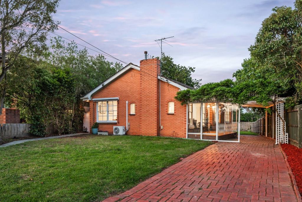 3 Beenak Ct, Forest Hill, VIC 3131