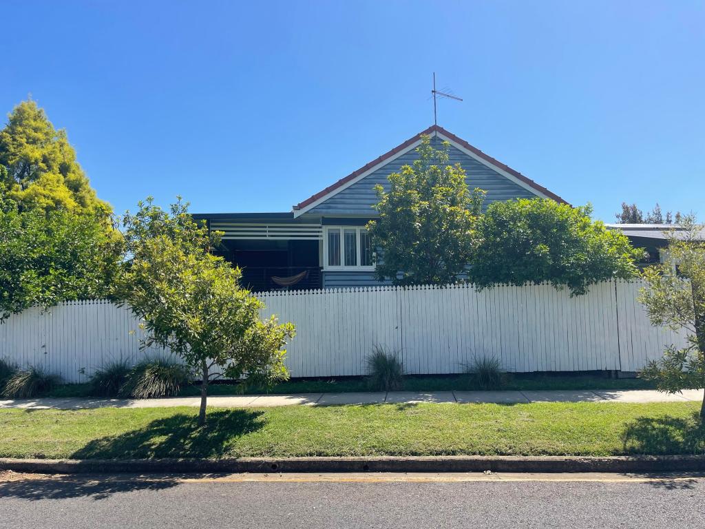 21 Pozieres Rd, Tarragindi, QLD 4121