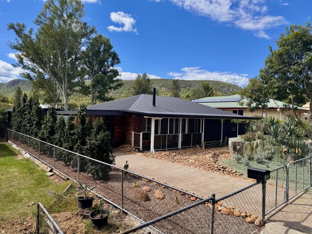 31 Ann St, Esk, QLD 4312