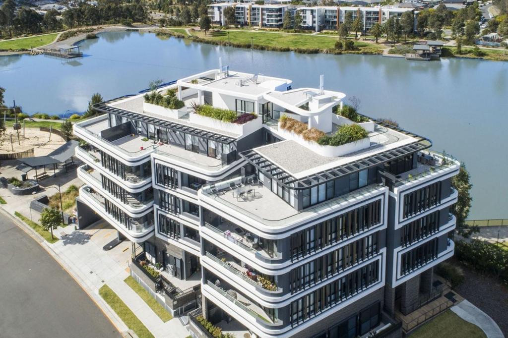 203/1 Caribbean Prom, Jordan Springs, NSW 2747