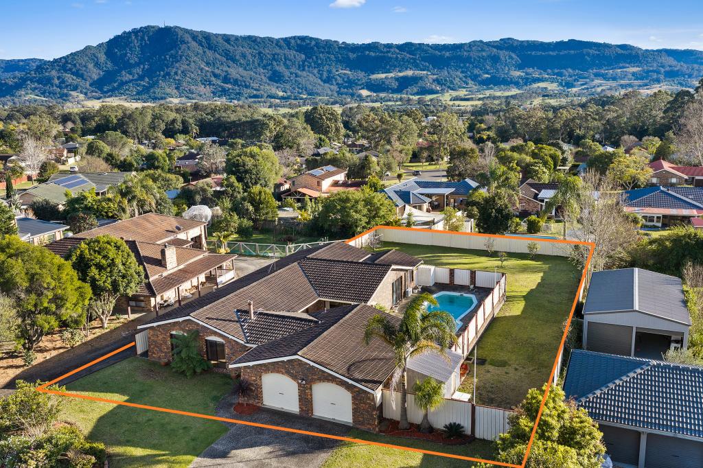 19 Woorin Cl, Bomaderry, NSW 2541