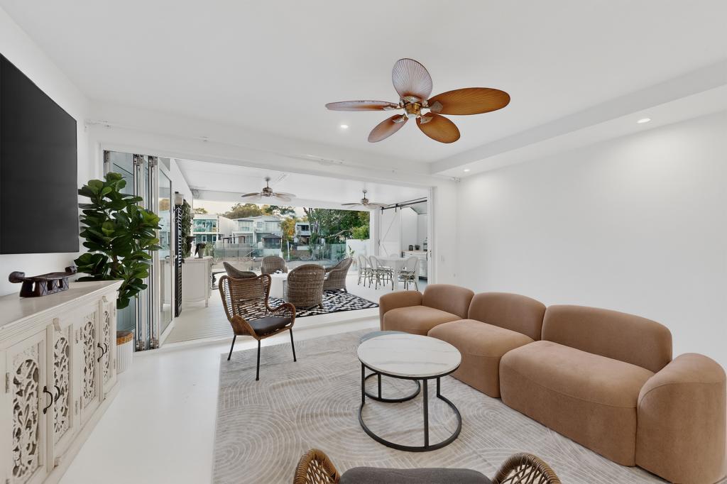 1/3 Pisa Ct, Surfers Paradise, QLD 4217