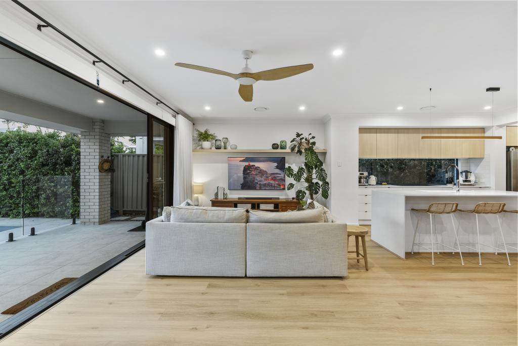 91 Albion Ave, Miami, QLD 4220