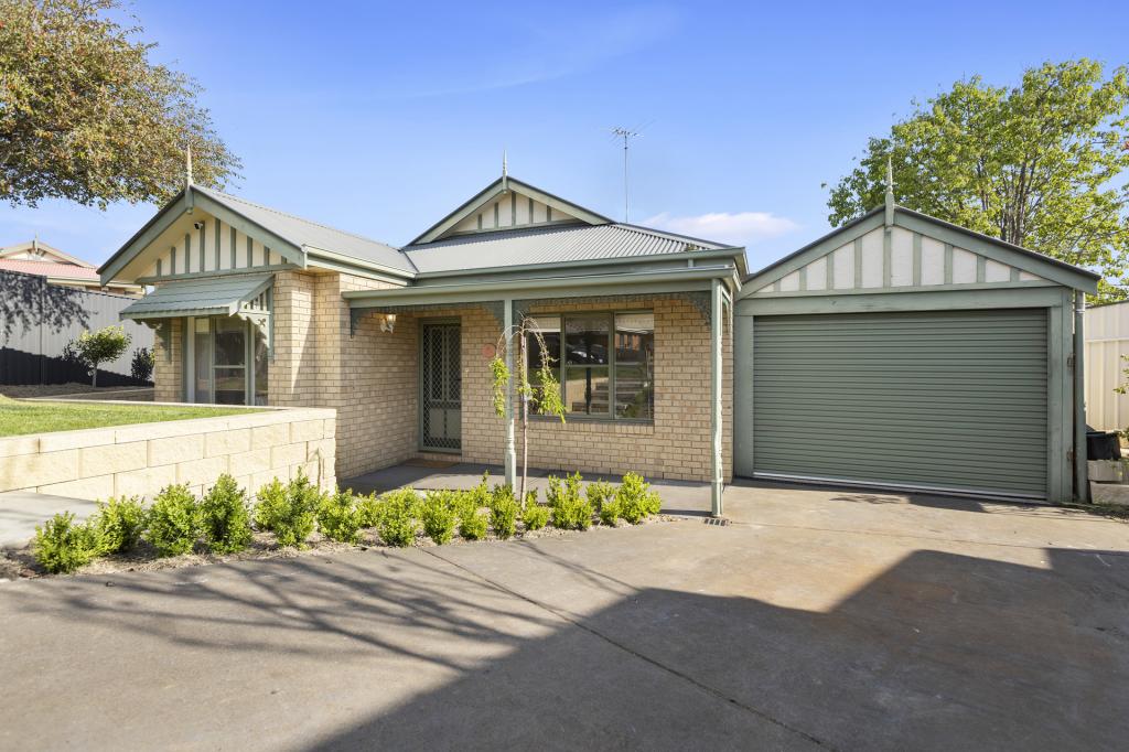 7 Sherman Ct, Lovely Banks, VIC 3213