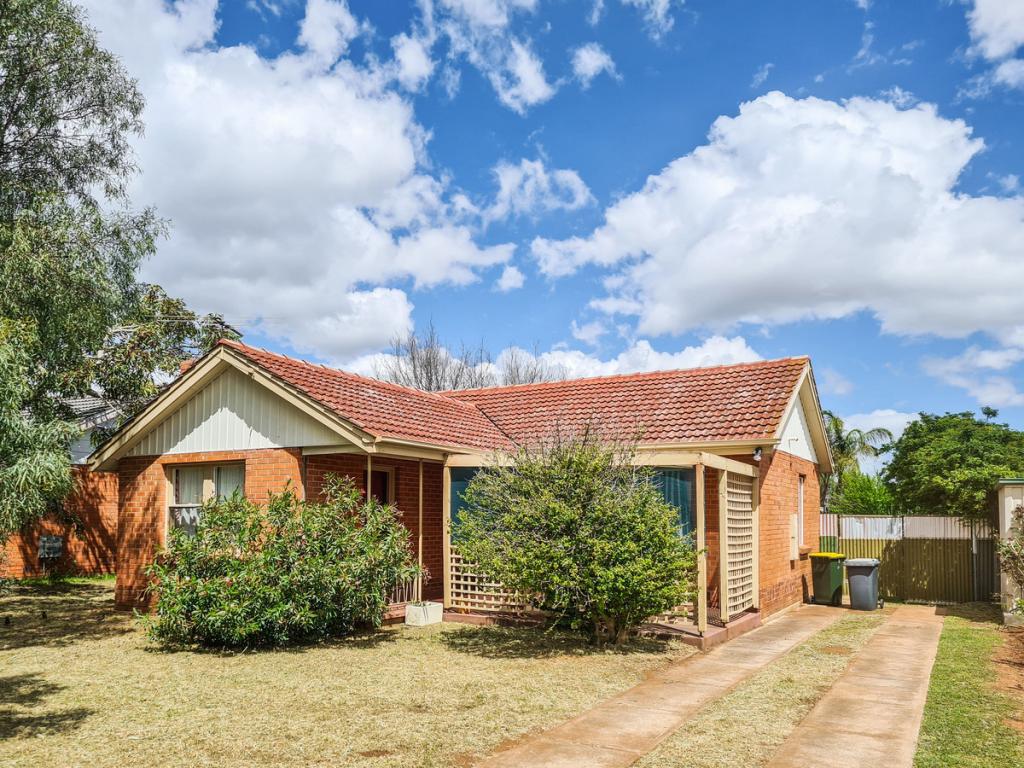 5 Dauntsey Rd, Elizabeth, SA 5112