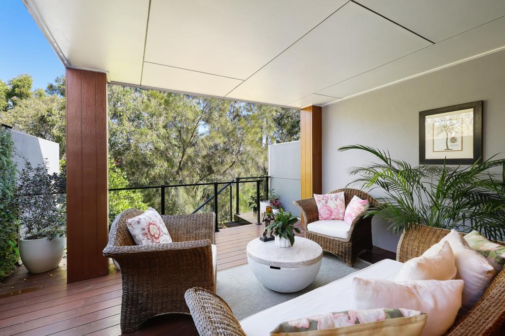 74 Florabella Dr, Robina, QLD 4226