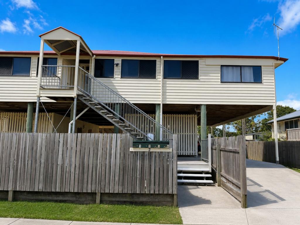 2/2 Seventh Ave, Sandgate, QLD 4017