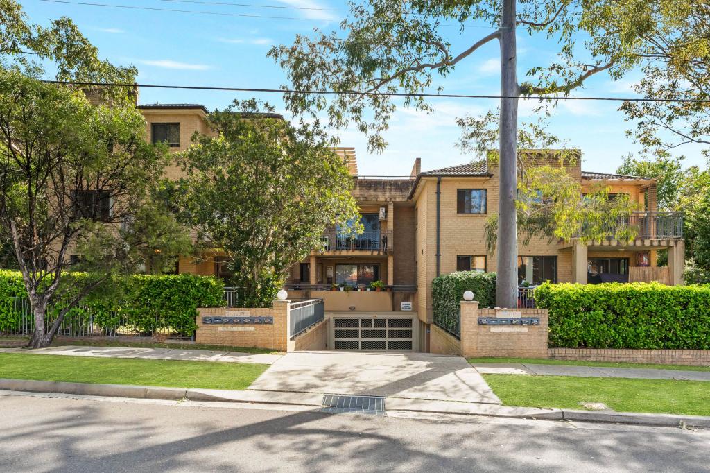 2/71-75 Clyde St, Guildford, NSW 2161