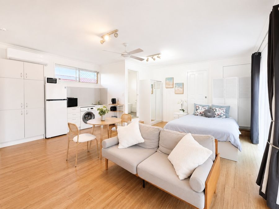 42a Camelot Cres, Hollywell, QLD 4216