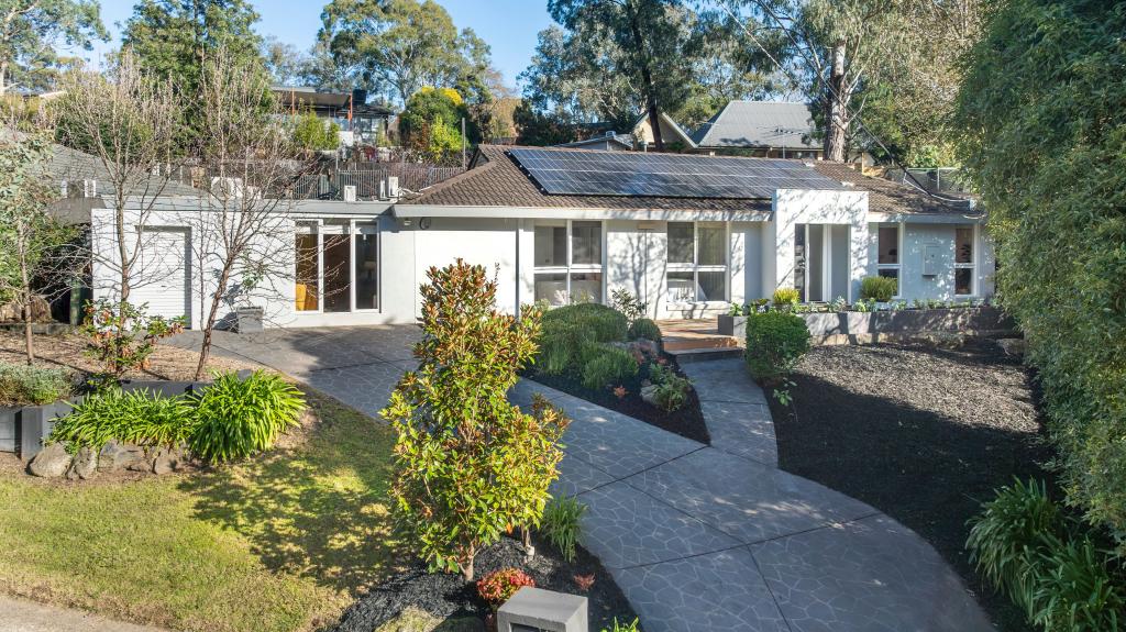 15 Foster Rd, Eltham, VIC 3095