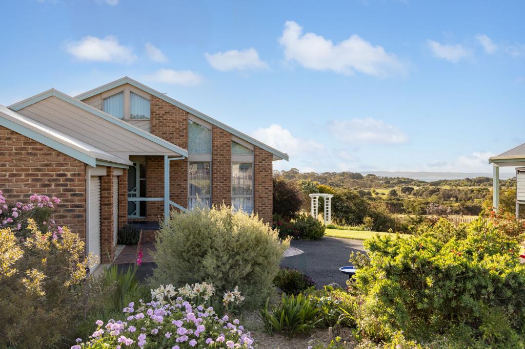 94-96 Red Rocks Rd, Cowes, VIC 3922