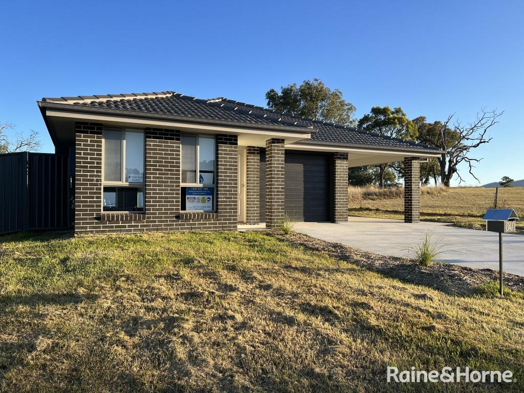 1/34 Leonora Cres, Kootingal, NSW 2352