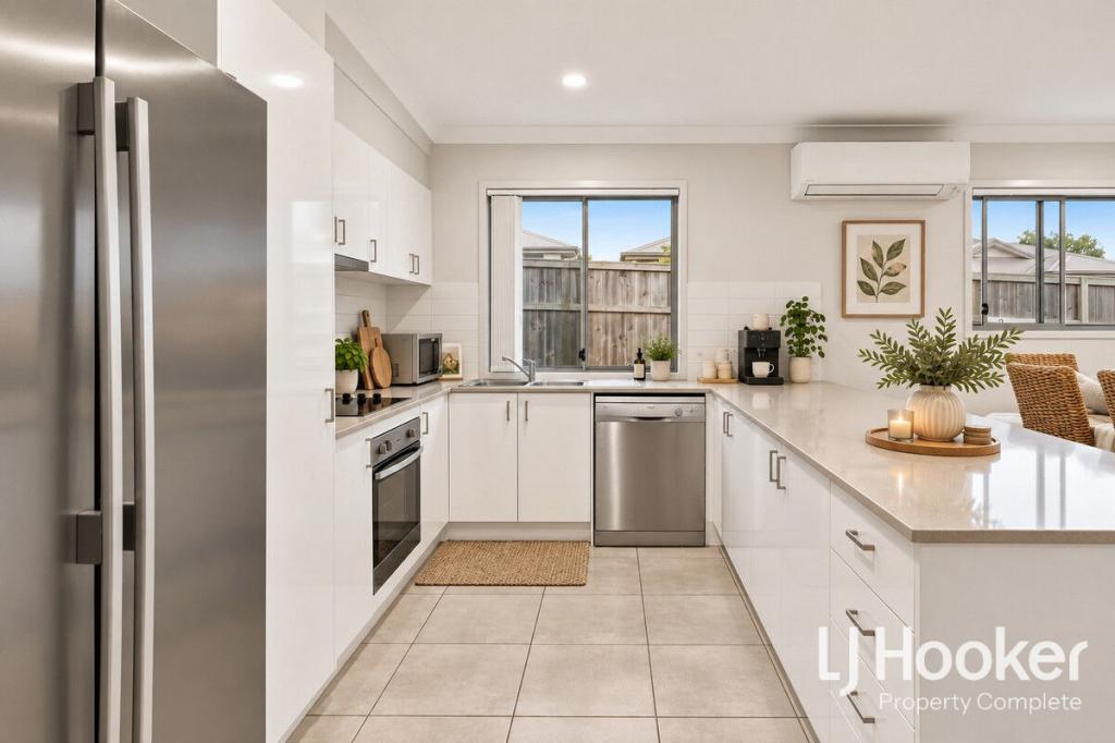 17 CHALK ST, YARRABILBA, QLD 4207