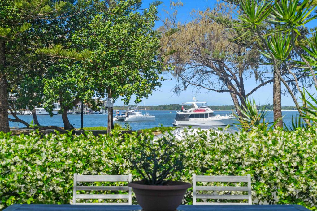 1/88 The Esp, Paradise Point, QLD 4216