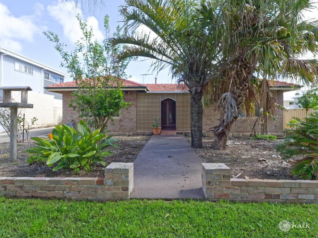 210 Kent St, Rockingham, WA 6168