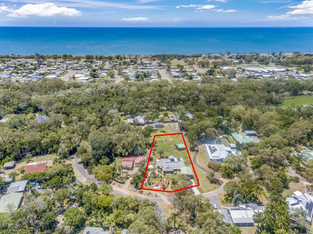 5 WOODLANDS LANE, MOORE PARK BEACH, QLD 4670