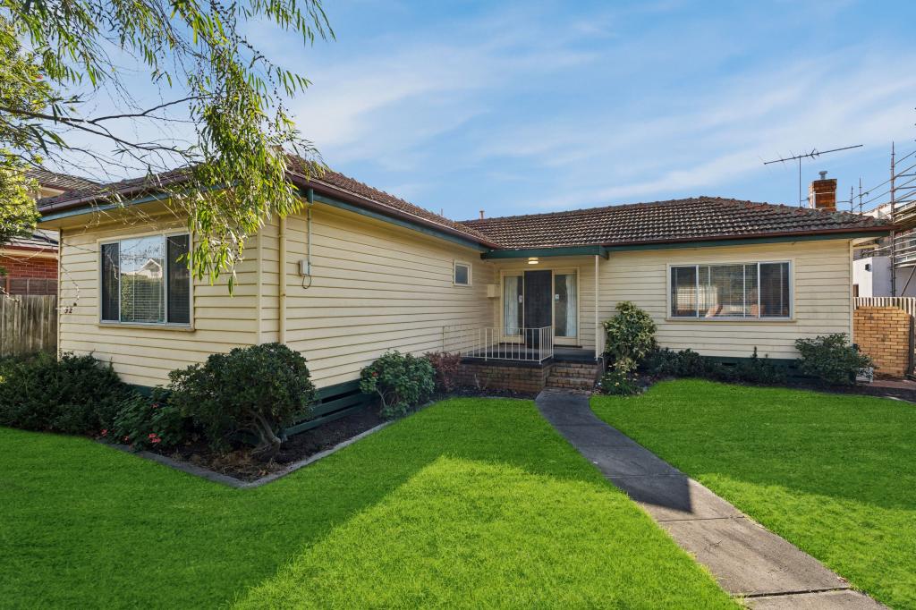 92 Rathcown Rd, Reservoir, VIC 3073