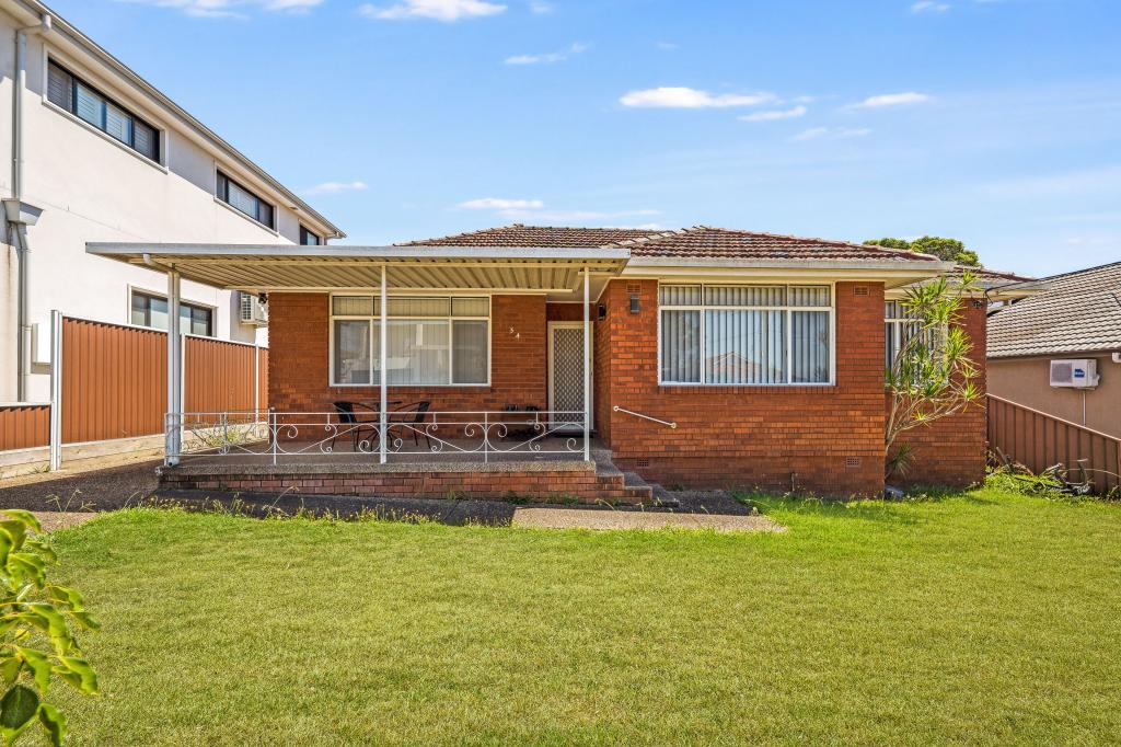 34 Riga Ave, Greenacre, NSW 2190